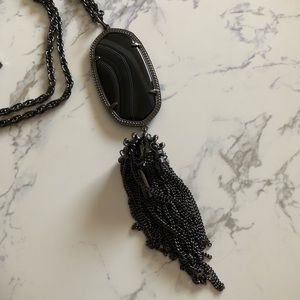 SOLD🔴Black Banded Agate Rayne🎩